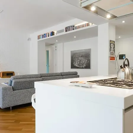 Apartment Charming 2 Bedroom Flat Fashion District