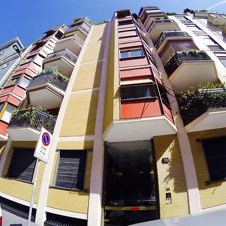 Charming 2 Bedroom Flat Fashion District Milan