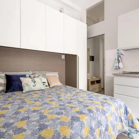 Apartment Monolocale Nel Centro Di - Aquacharme Mailand