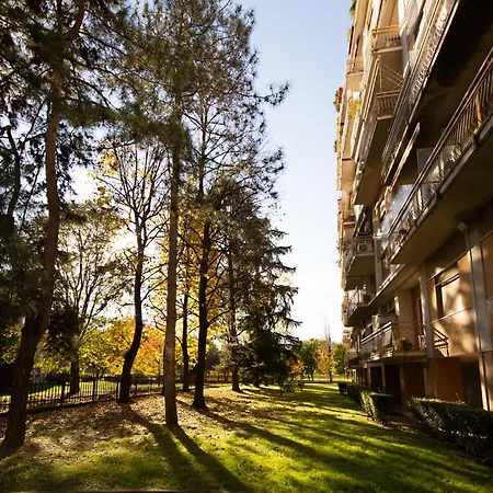 Apartman La Terrazza Vista Duomo, Piscina E Campi Da Tennis Milánó