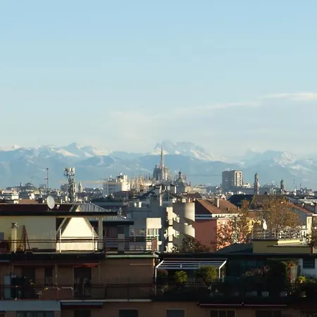 La Terrazza Vista Duomo, Piscina E Campi Da Tennis * Milánó