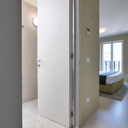 Elegante E Silenzioso Nel Cuore Di Apartment