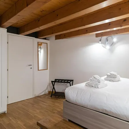Italianway - Isonzo 24 Apartment Milan