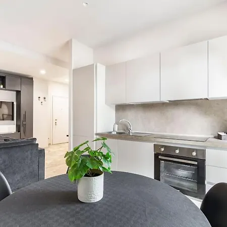 Duomo-centrale Eco Design Close To Subway Апартаменты