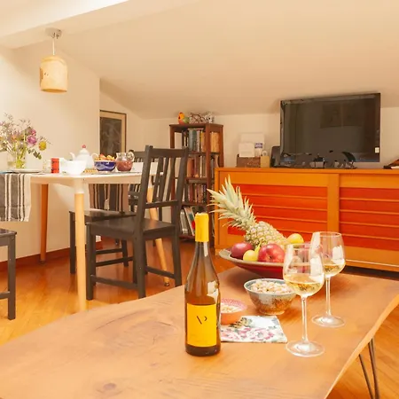 Quite And Lovely Attic - Paolo Sarpi 8 - Location * Милан