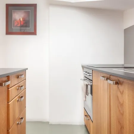 Quite And Lovely Attic - Paolo Sarpi 8 - Location