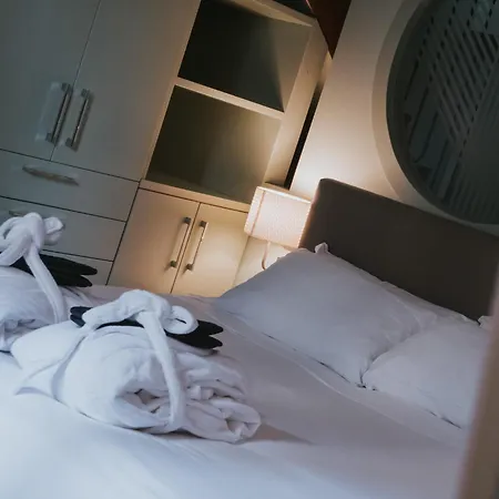 Prestige Boutique Homes - San Babila * Μιλάνο