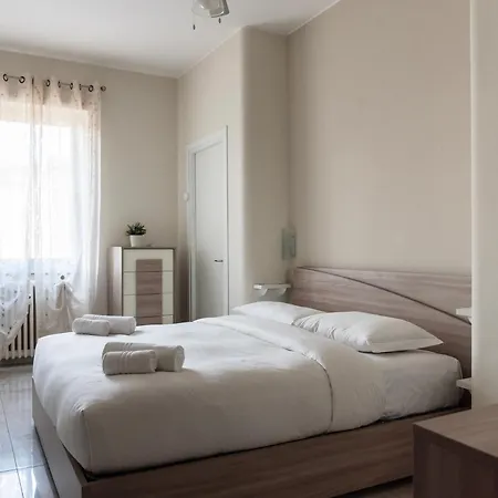 Youhosty - Populonia 10 * Milan