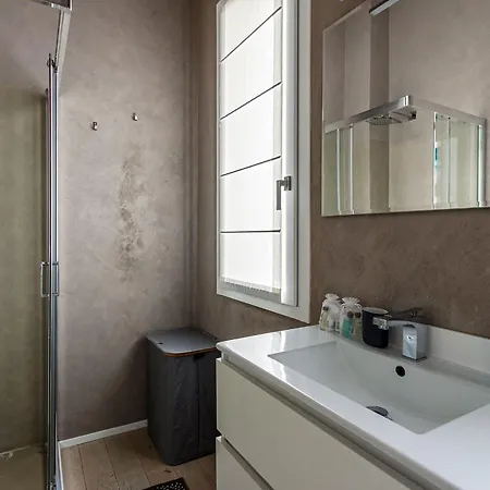 Palazzo Visconti Di Modrone, Two Beautiful By Halldis Apartment Milan