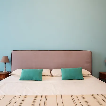 Agata Flexyrent * מילאנו