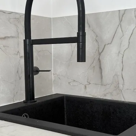 Bollicina - Free Parking, Ac & Balcony 밀라노