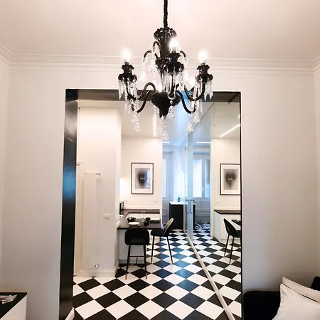 Apartament Black And White In Downtown With Ac, Wifi And Subway M1 M2 Airoport Connected, Station