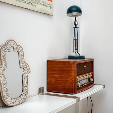 Cozy Modern Near Metro, Wifi Ac Appartement Milan