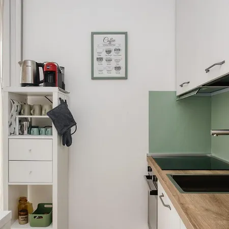 Cozy Modern Near Metro, Wifi Ac * Milan