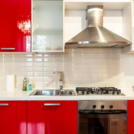 Andrea In The Navigli Area Апартаменты *