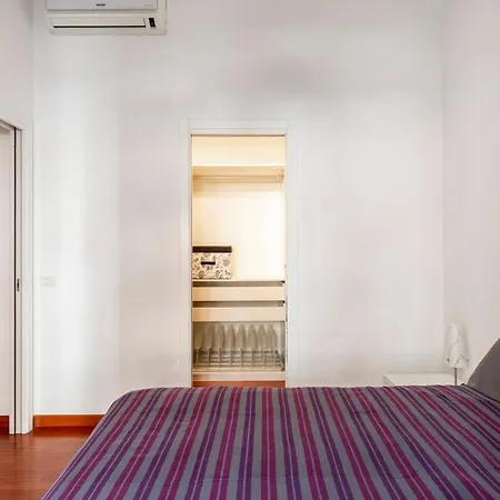 Andrea In The Navigli Area Апартаменты *