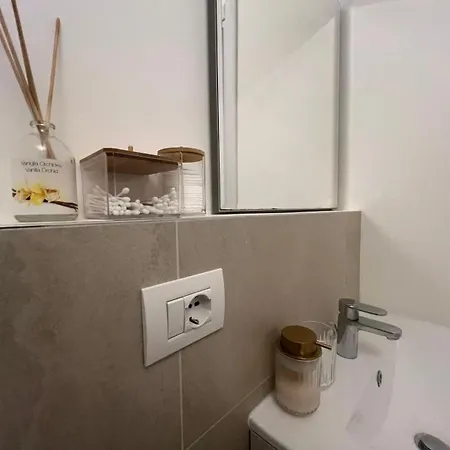 La Regina Delle Locazioni In Rogoredo * Milão