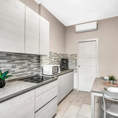 Ma22 - Duomo-loreto - Near The Duomo -