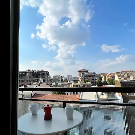 Beautiful Close To The Metro With Big Balcony Apartment *