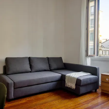 Апартаменты Joivy Cosy 3br Flat In The Centre Of *