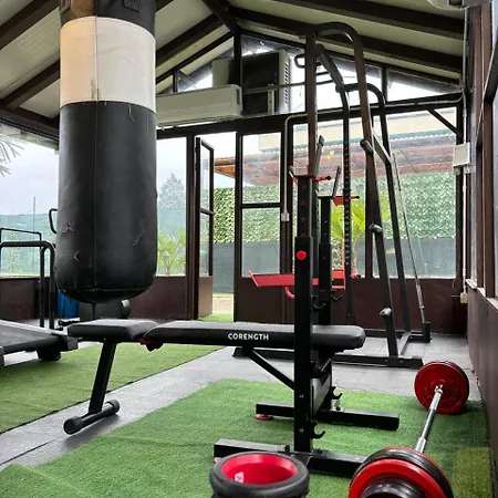 Mambo House アパート