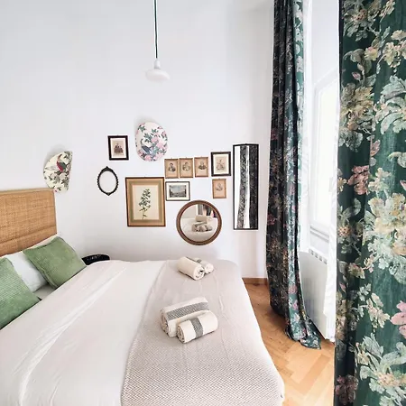 Stylish And Cozy Loft In Isola, Apartment *