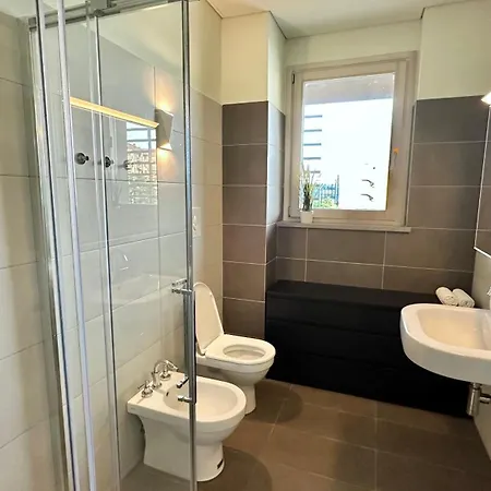 Giax Tower Premium Modern Milanese Flat With Gym Pool View & Box Apartment