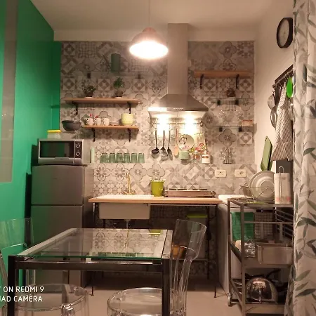 In Voga 2 - Guinizelli Apartment *