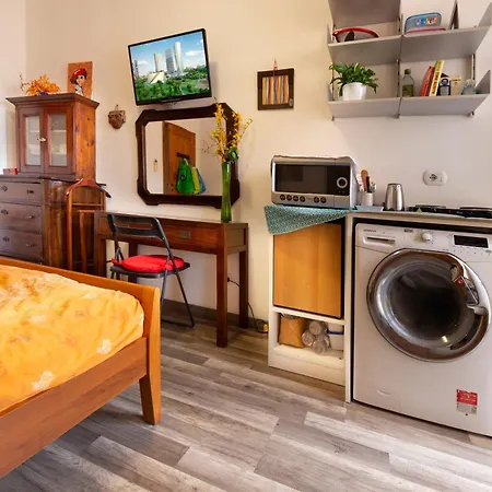 Corner Bed & Breakfast 3*