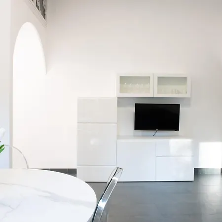 Linate Garden House Mecenate Fabrique Cortina 2026 Lejlighed *