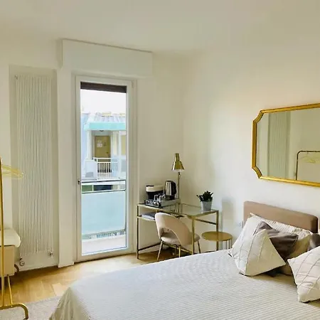 Leaf - Solari / Tortona Bed & Breakfast Milan