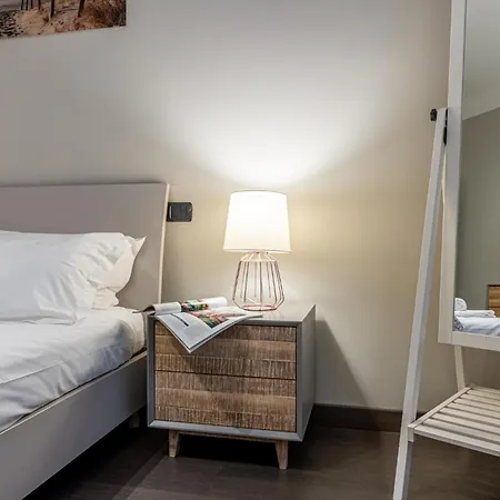 Sant' Ambrogio Flat Apartment Milan