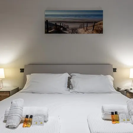 Sant' Ambrogio Flat Apartment *