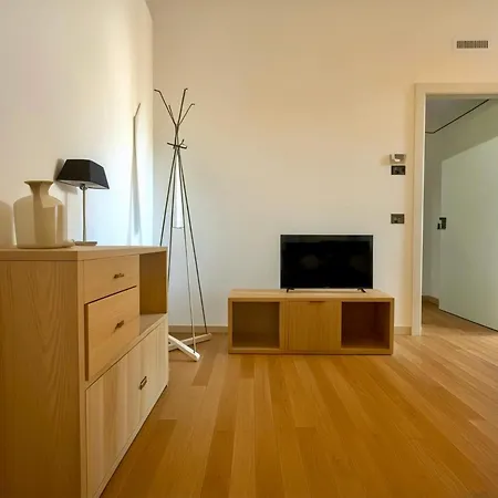 - Not Active Apartment