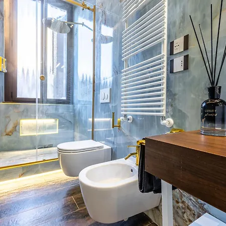 Station, Luxury & Modern With Comfort!