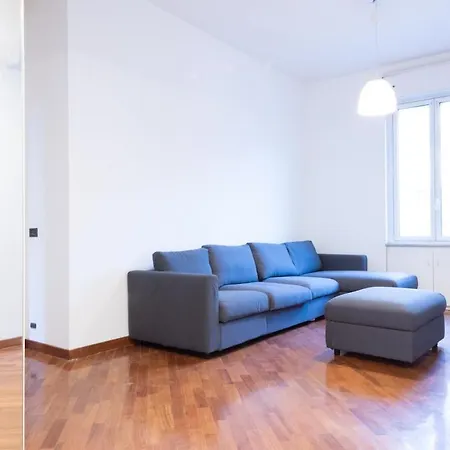 Stylish Brera Apartment