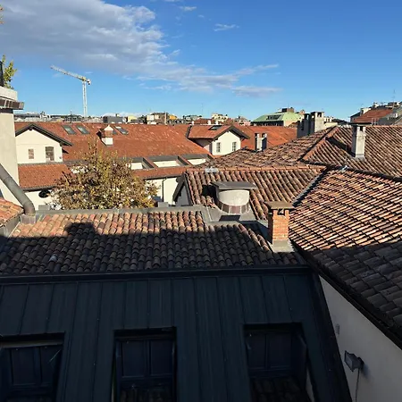 Penthouse In Fashion District Of Milan, Close To Montenapoleone, Duomo, Scala Milano