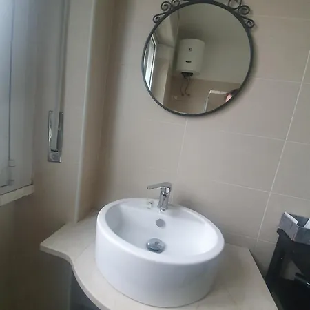 Sira House 게스트하우스