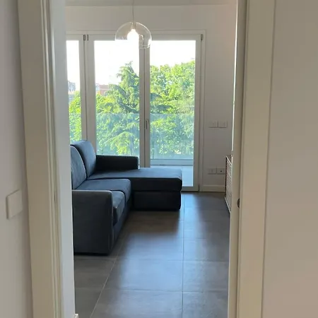 Davide Host Da Giulietta, 20 Min To Duomo *