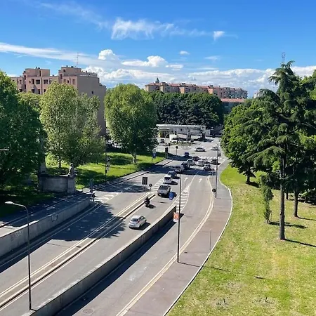 Davide Host Da Giulietta, 20 Min To Duomo * 밀라노