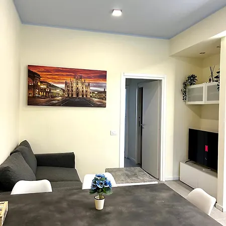 Moderno Bilocale Vicino Navigli E Bocconi דירה *