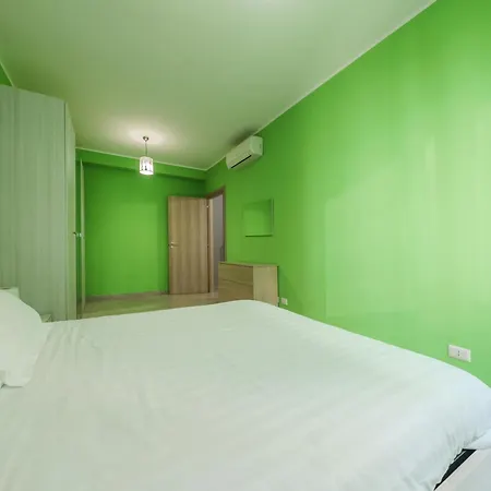Appartement Michele Flat - Parcheggio - 10 Min Da Centro Milaan