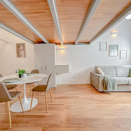 Brunacci - 5 Min Dai Navigli Apartmán
