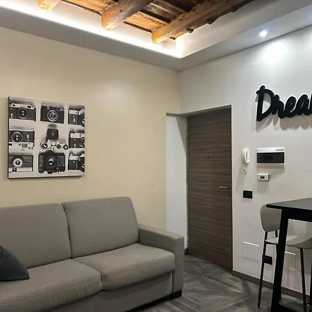 Davinci Near Duomo Milano