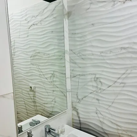 Centralissimo E Raffinato Bilocale - Scarlatti Lux - Stazione & Shopping District