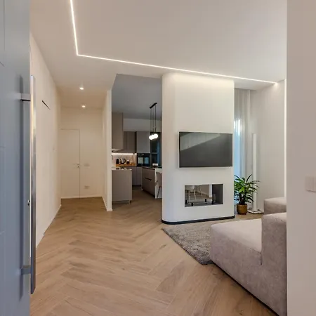 Villa White House Con Posti Auto Mailand