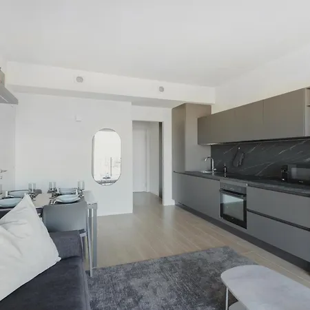 Gohost - Modern And Bright With Terrace And Balcony Milano