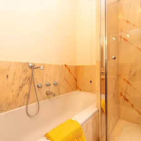 Citylife - 5 Min Sansiro Con Garage Apartment *