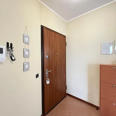 Spazio Breda - Free Parking, Private Garage, Metro M1, Balcony, 4 Guests Lägenhet Milano