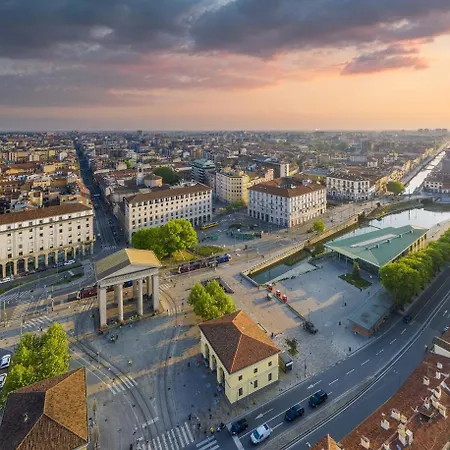 Daire Station-duomo-design Milano